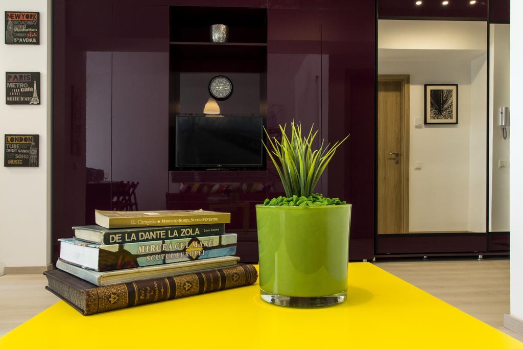 Studio R By Mrg Apartments Bucureşti Ngoại thất bức ảnh
