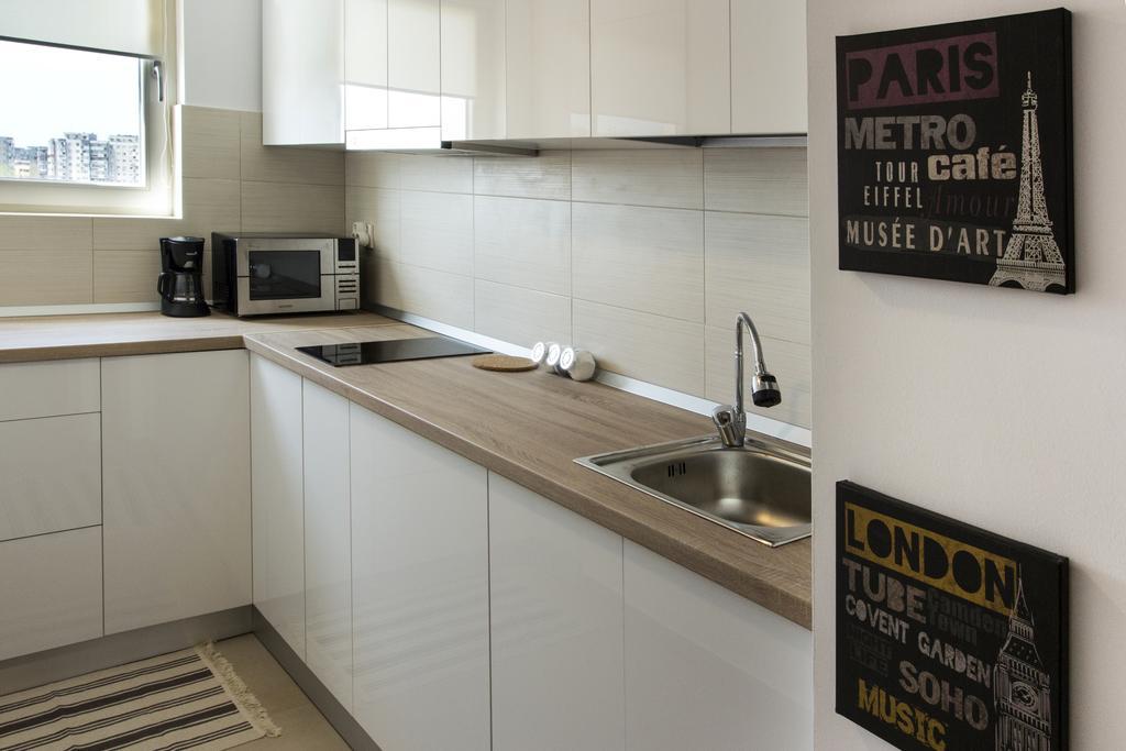 Studio R By Mrg Apartments Bucureşti Ngoại thất bức ảnh